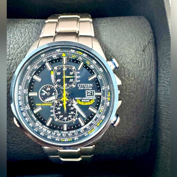 *READ DESCRIPTION* Citizen Eco-Drive Blue Angles H800 Radio controlled Watch - Picture 12 of 16